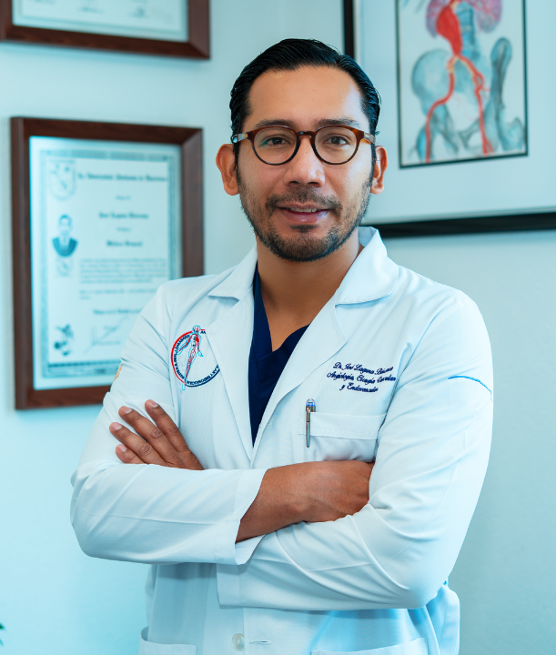 dr-jose-barcenas-angiologo-cirujano-vascular-endovascular-queretaro.png