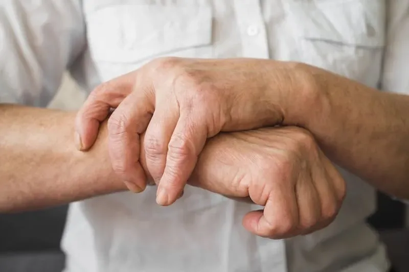 ¿Qué médico trata síndrome postrombótico?